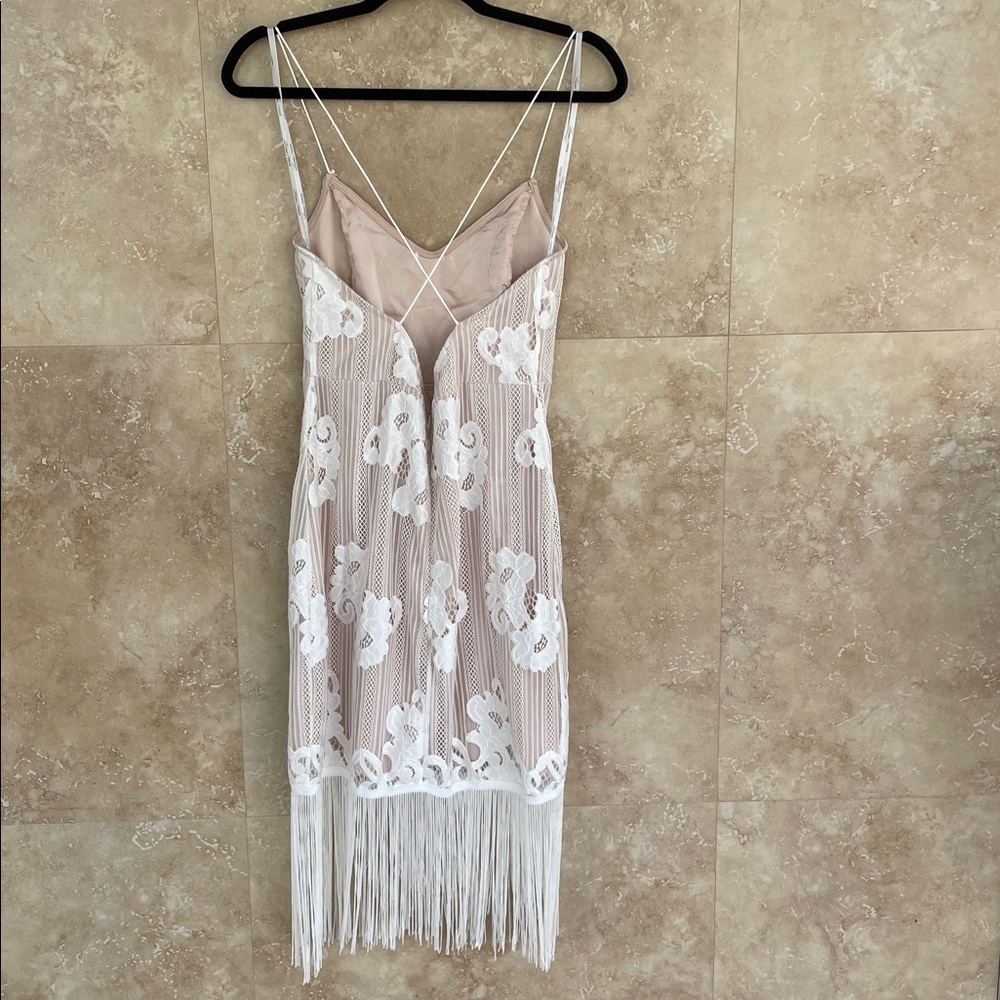 Lovers + Friends Dress Size M Lace Fringe Nude White Floral Mesh Spaghetti Vneck - Picture 4 of 13